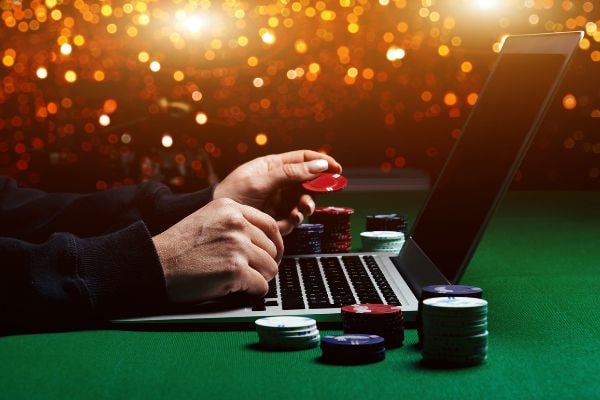 arina live platform hero banner showing sports and casino games